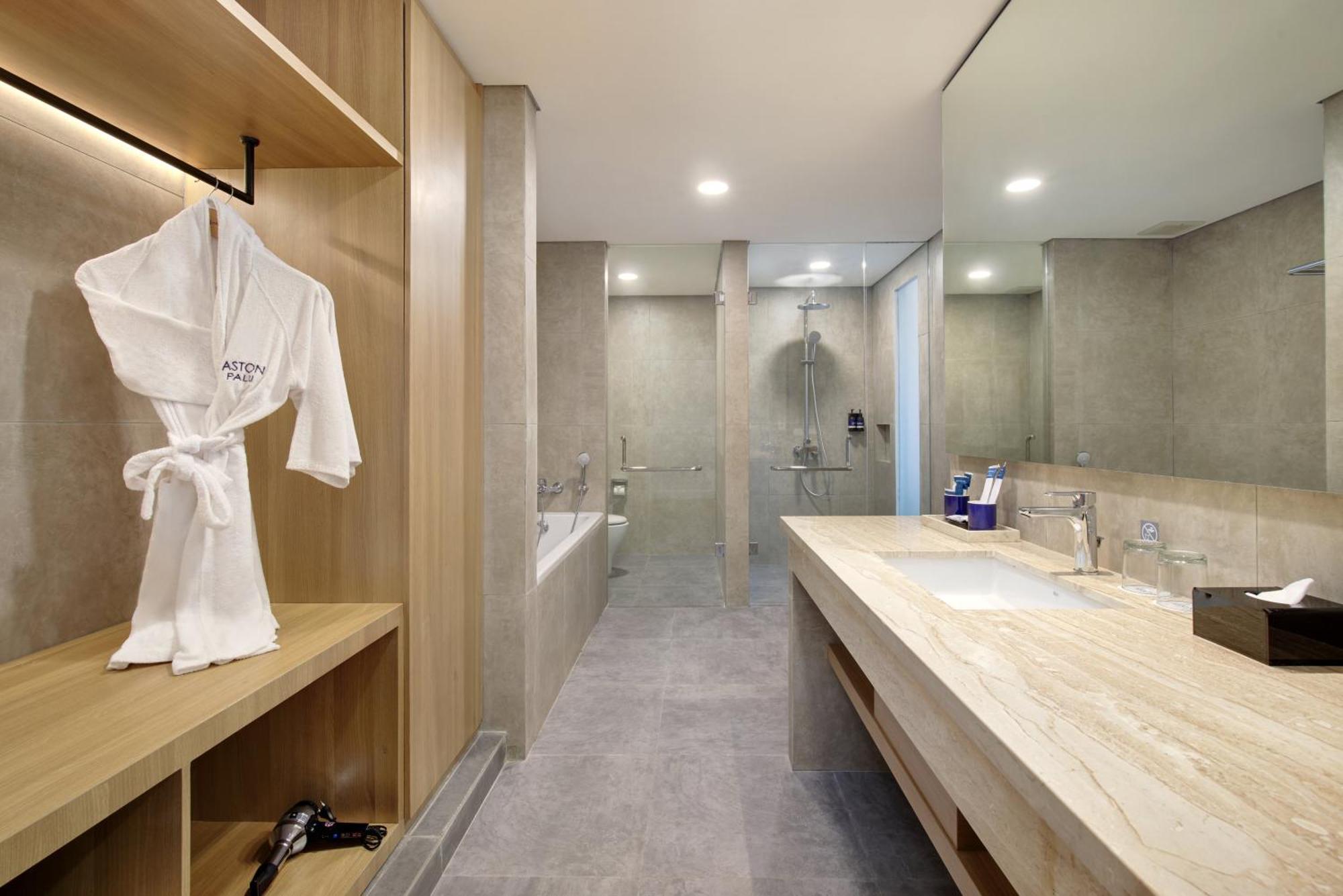 Aston Palu Hotel & Conference Center Экстерьер фото
